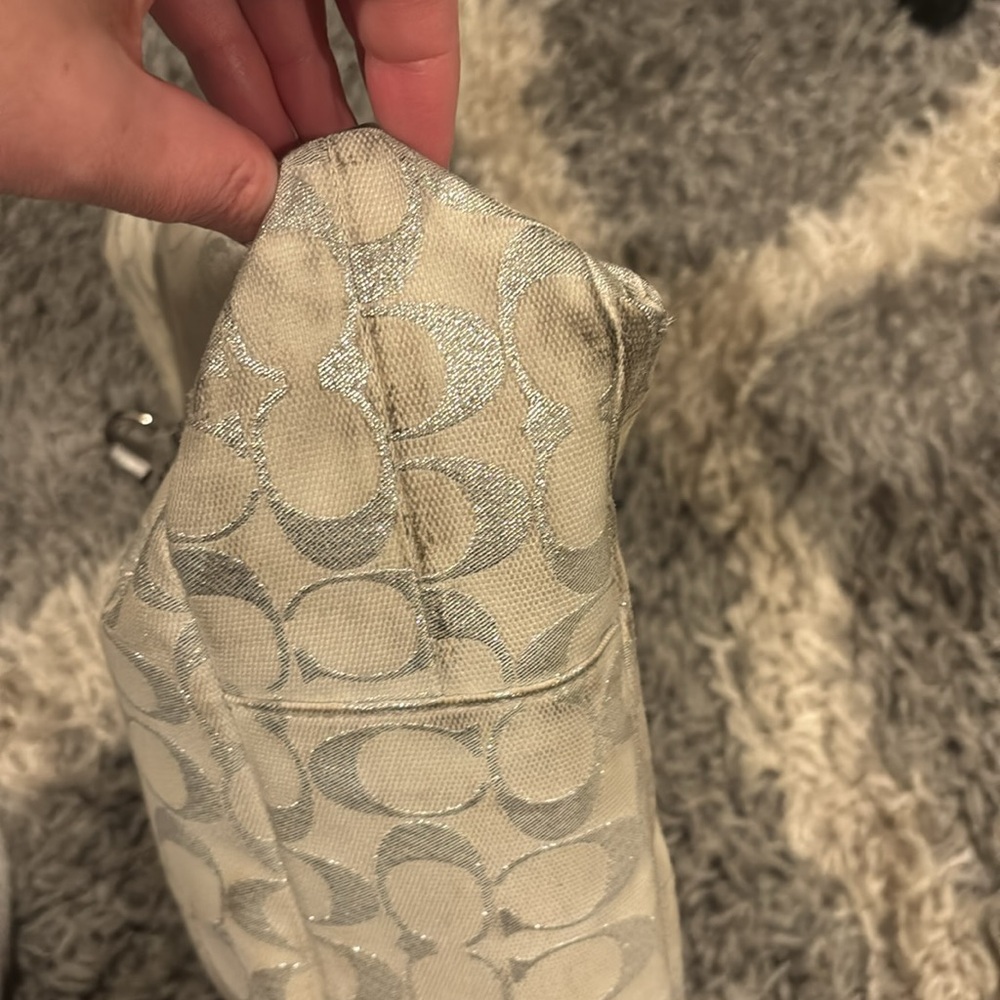 ✨Coach Purse ✨ - Picture 9 of 11